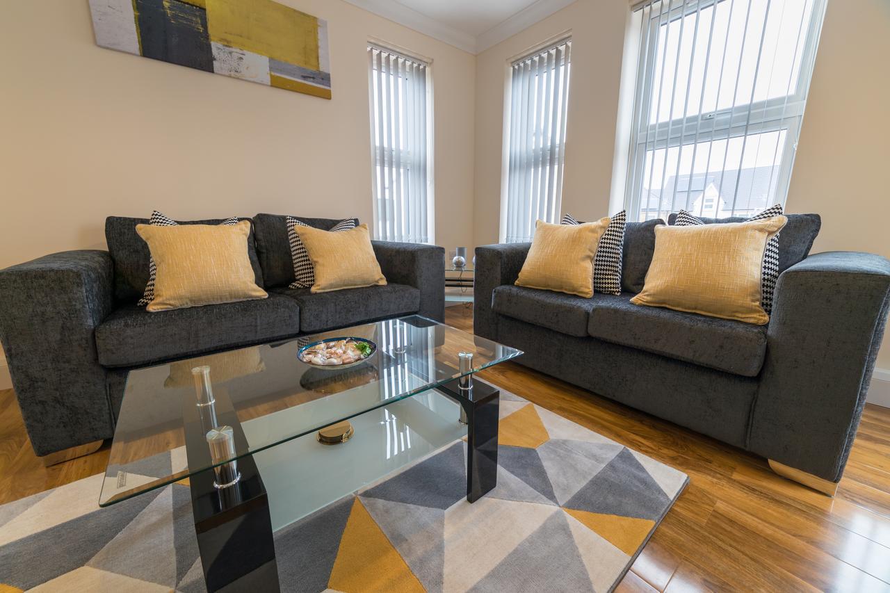 London Heathrow Serviced Apartments Ashford  Exterior photo